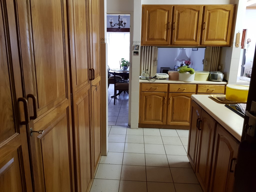 View to kitchen from Hallway